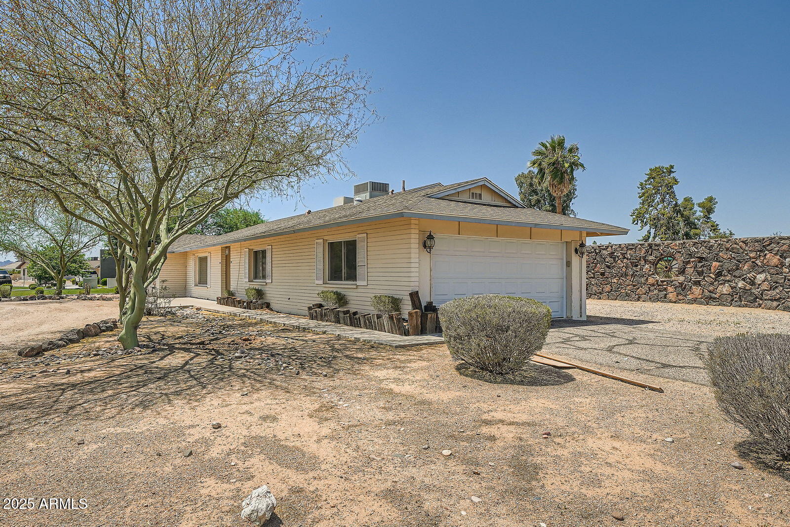 6220 E Gold Dust Avenue