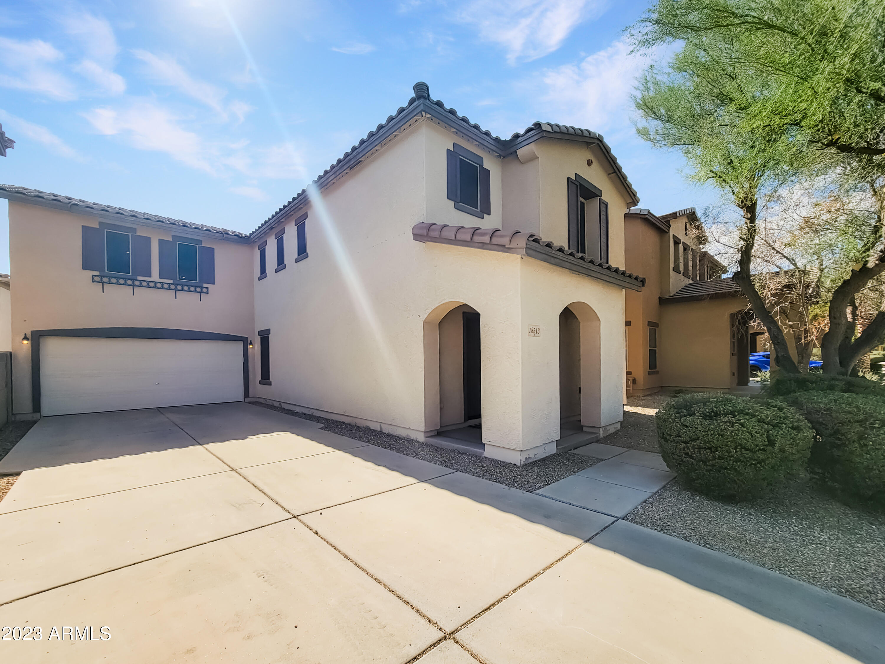 18513 W MARIPOSA Drive