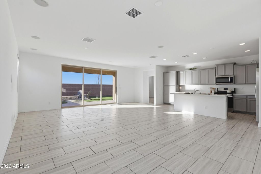 Photo of 4604 S 122nd Drive, Avondale, AZ 85323 (MLS # 6995923)