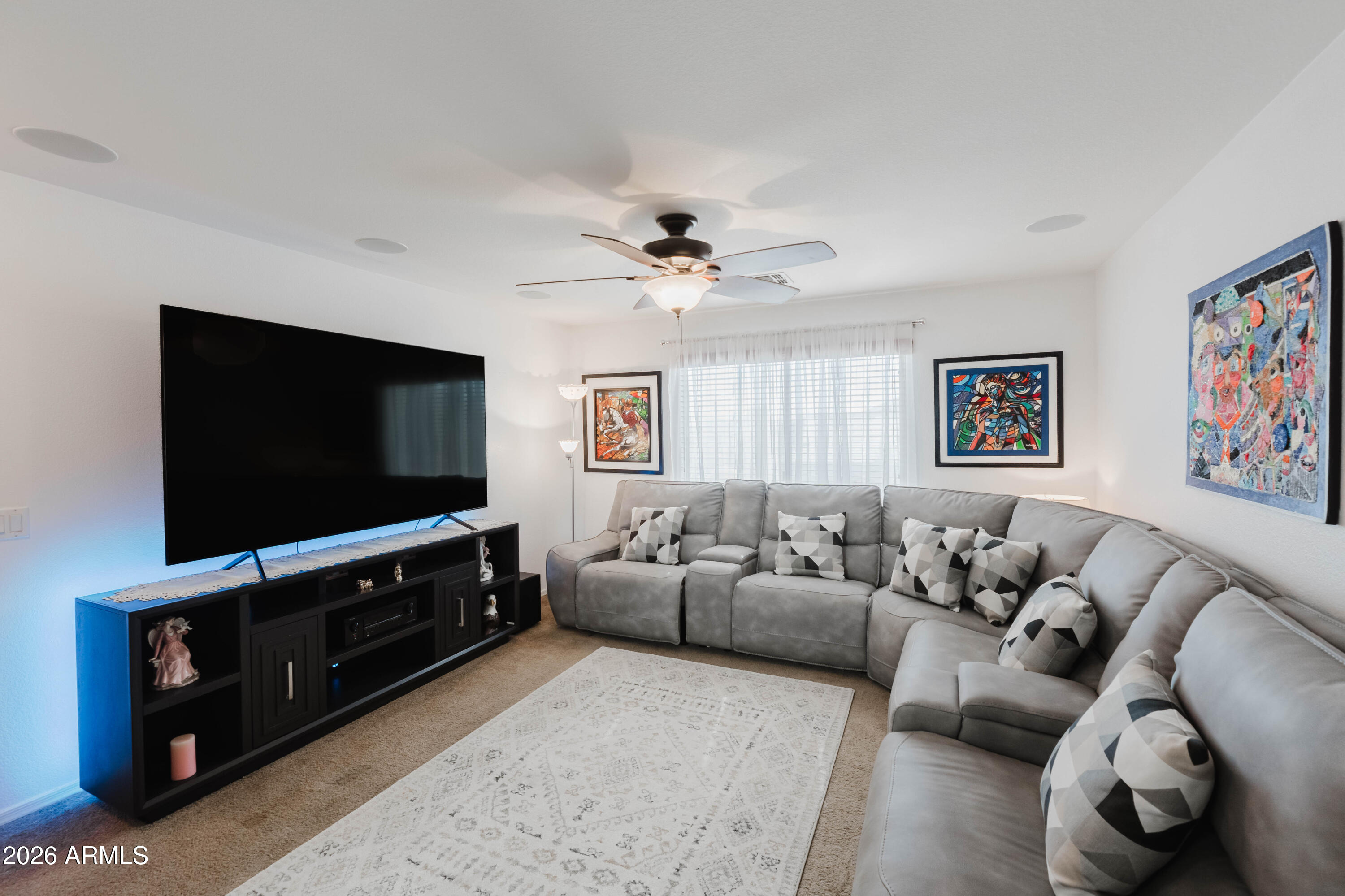 44250 W VINEYARD Street