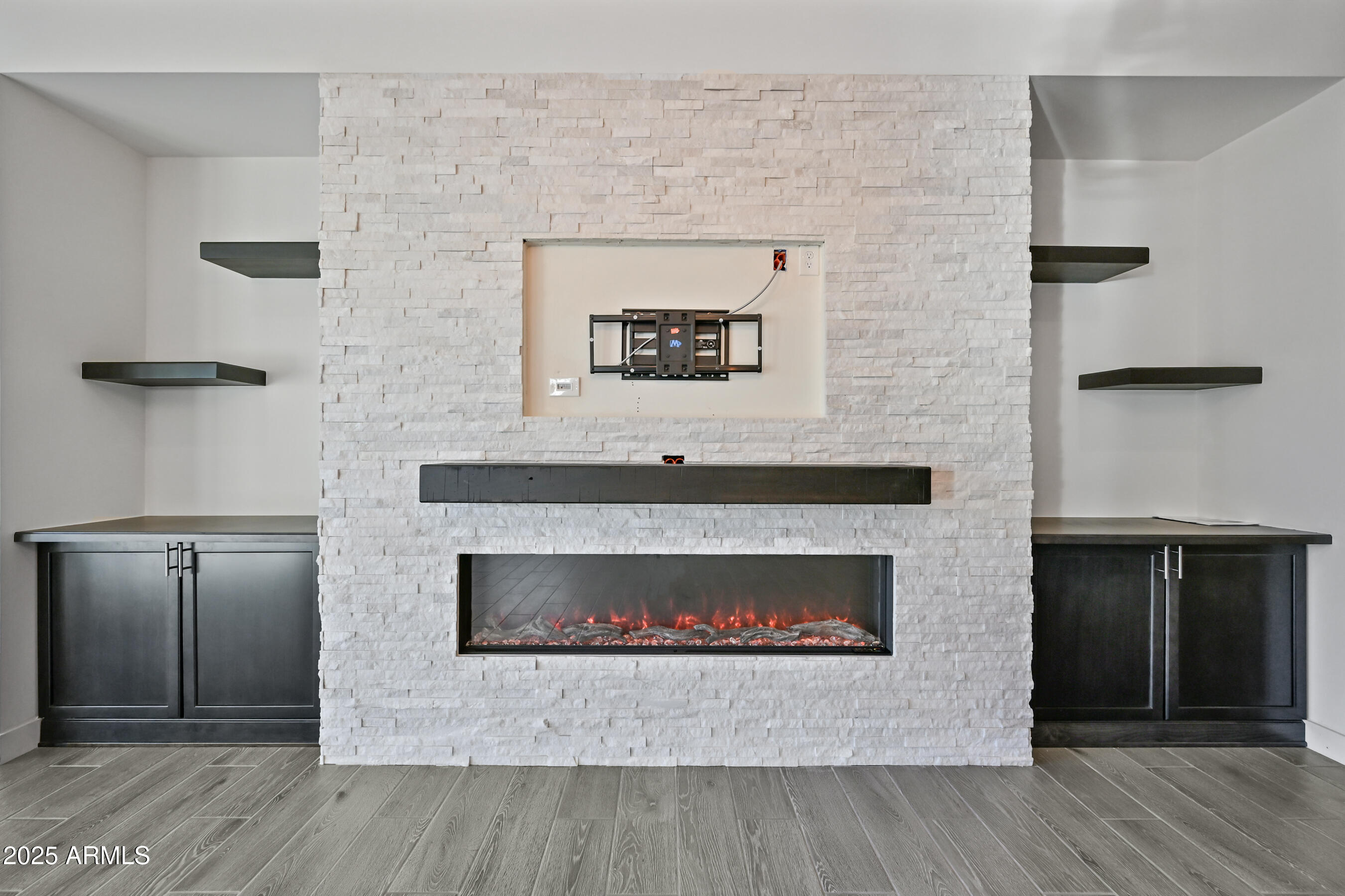 7445 W JASMINE Trail