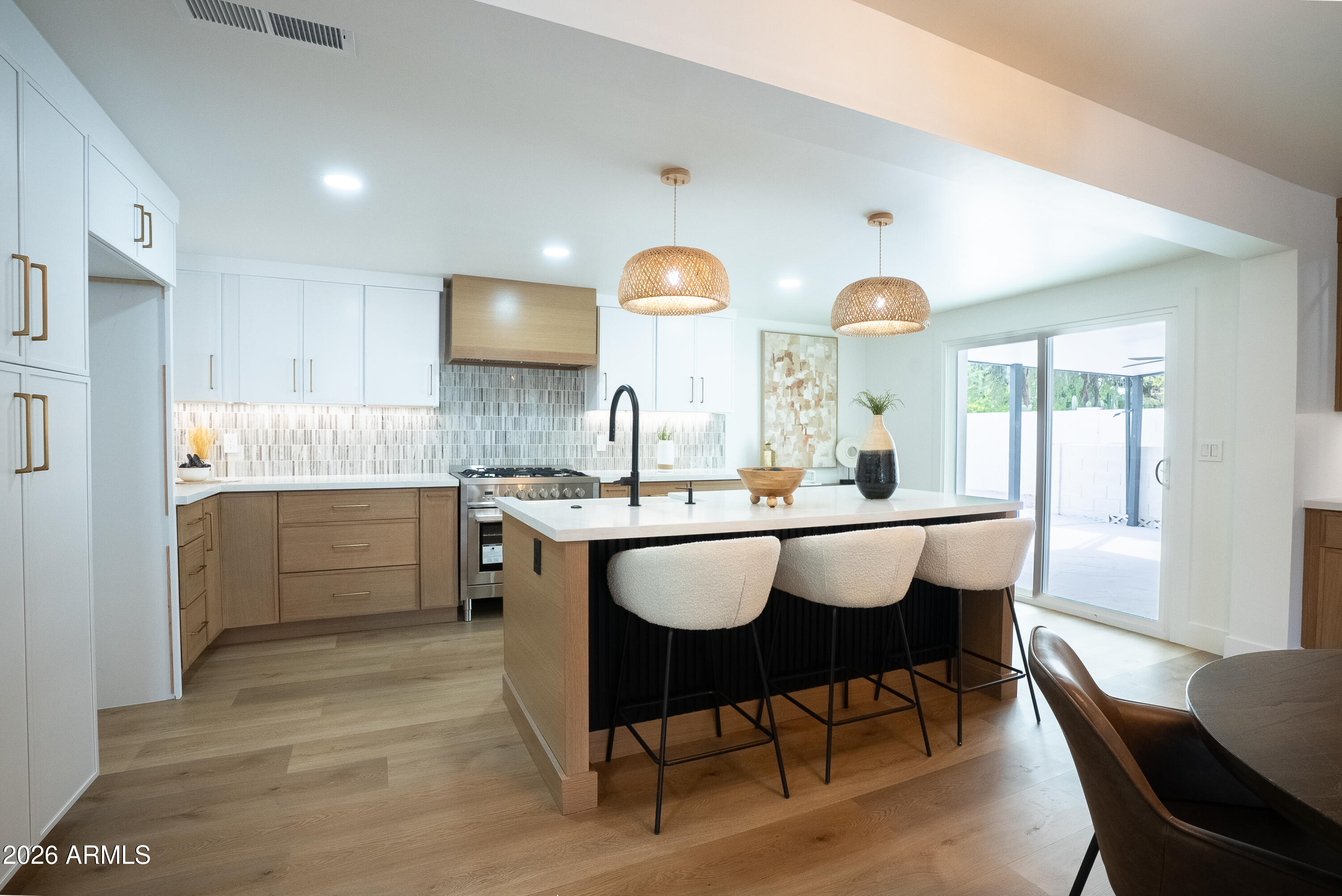 2623 E PIERSON Street