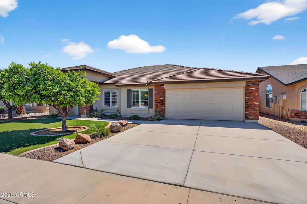 Photo of 3789 E Sandwick Drive, San Tan Valley, AZ 85140 (MLS # 6999922)