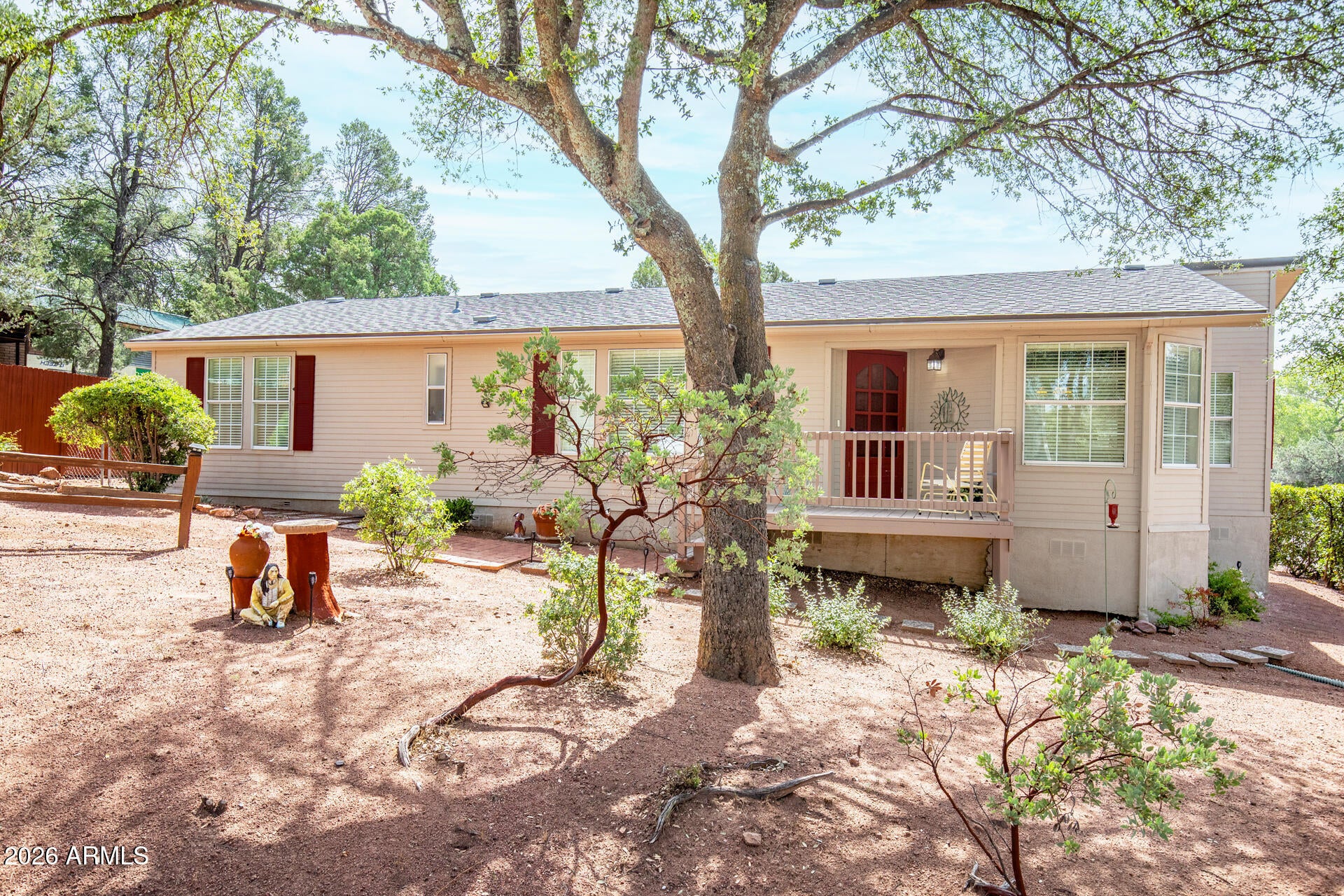 2001 N MURCHISON Circle