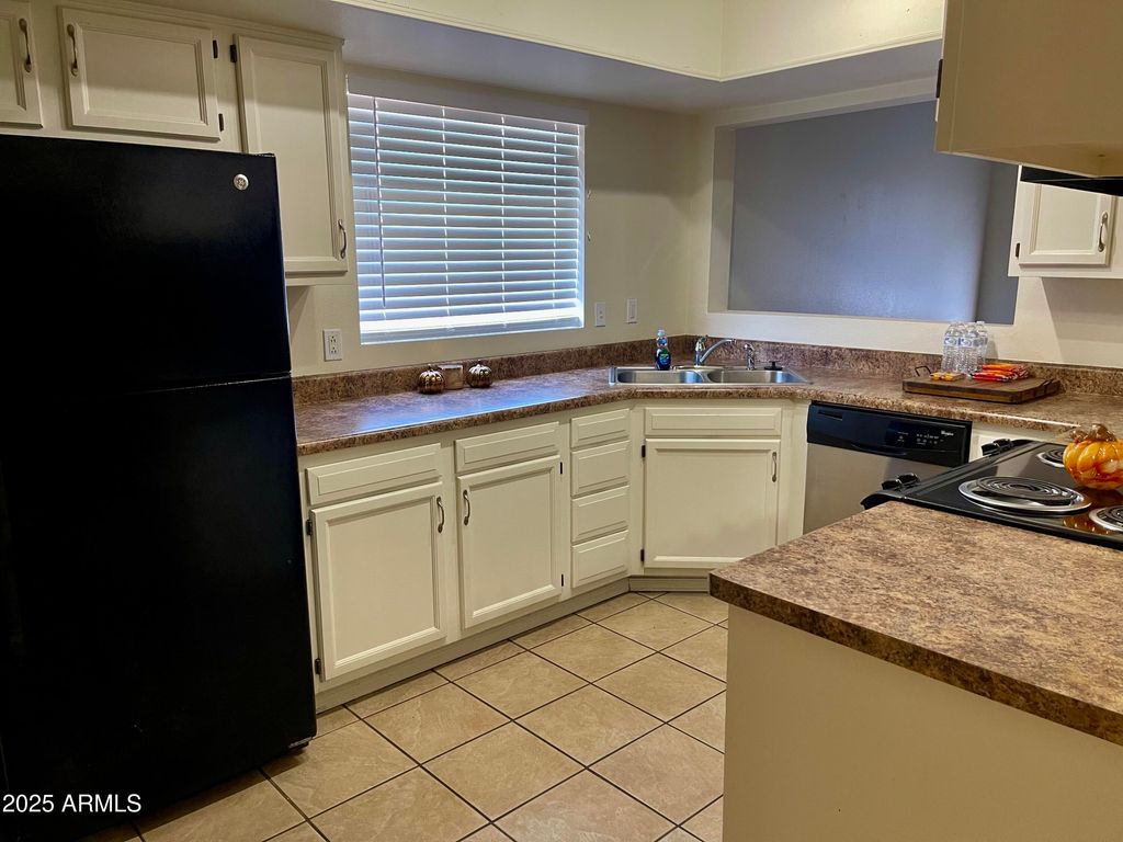 Photo of 6212 W Tierra Buena Lane, Glendale, AZ 85306 (MLS # 6920483)