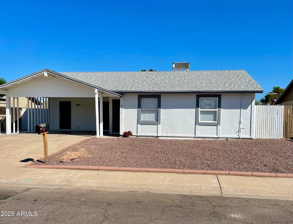 Photo of 6212 W Tierra Buena Lane, Glendale, AZ 85306 (MLS # 6920483)