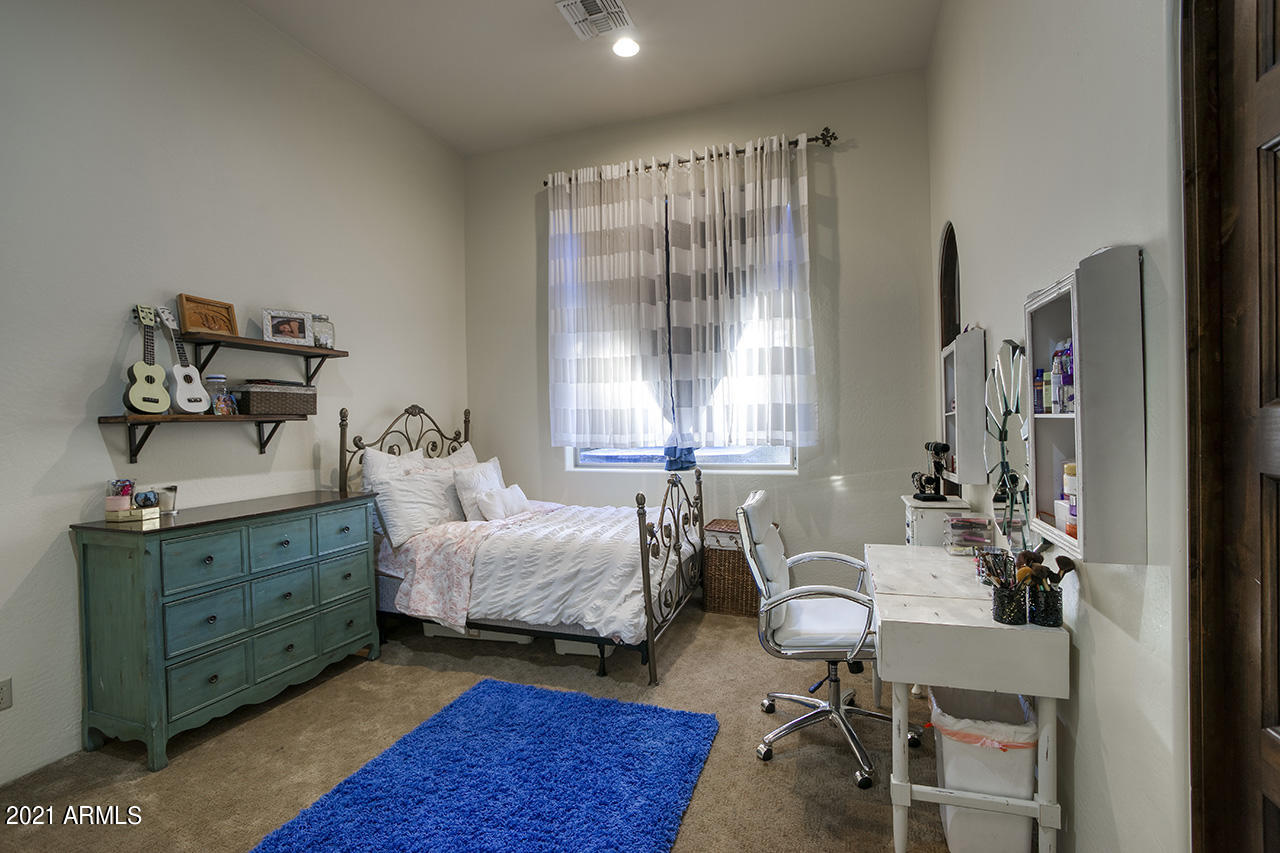 SAGUARO ESTATES - Residential