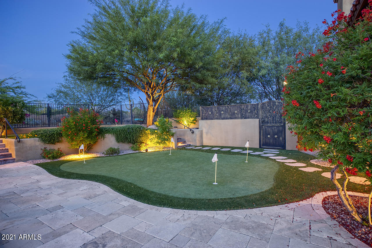 SAGUARO ESTATES - Residential