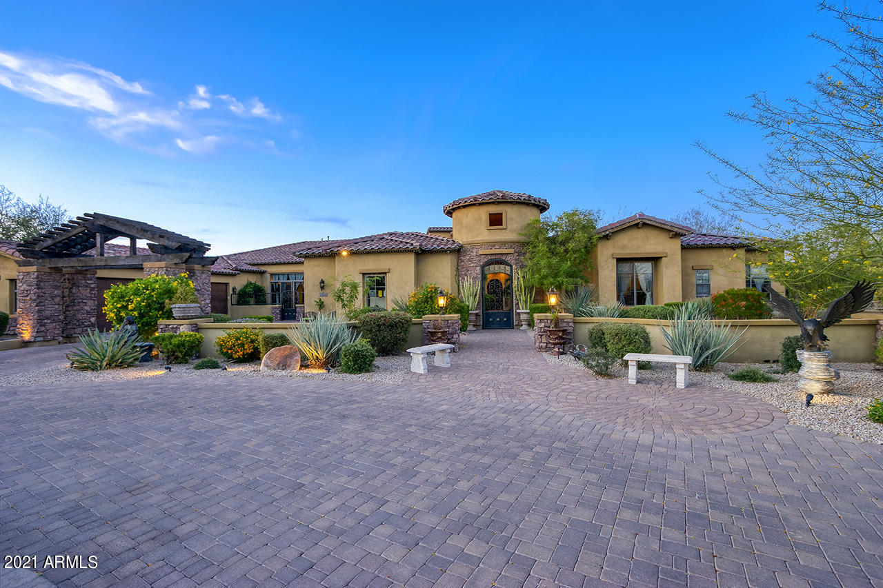 SAGUARO ESTATES - Residential