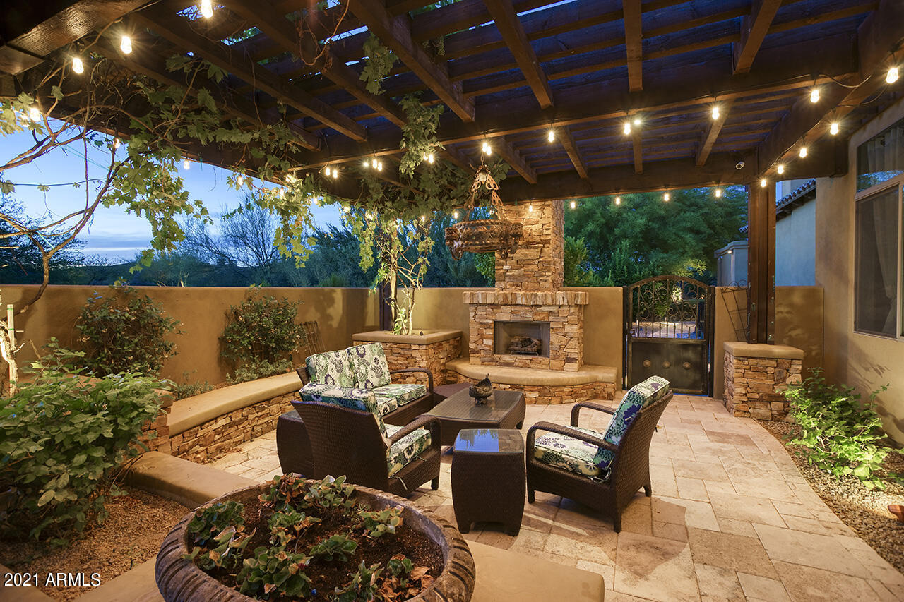 SAGUARO ESTATES - Residential
