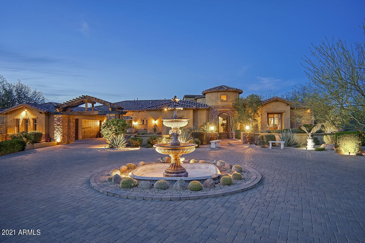 SAGUARO ESTATES - Residential