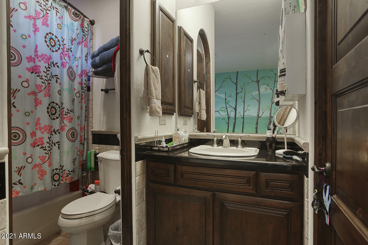 SAGUARO ESTATES - Residential