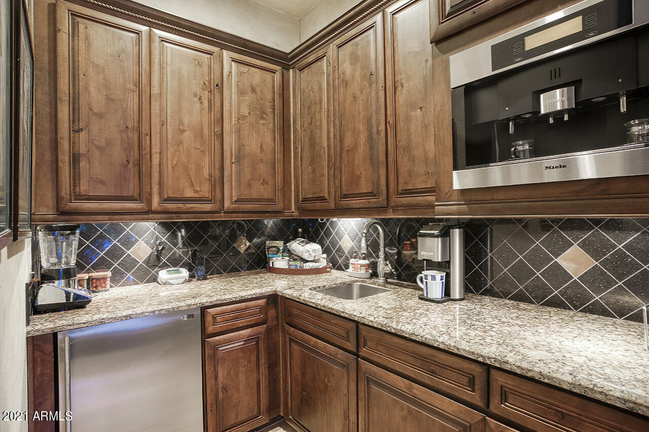 SAGUARO ESTATES - Residential
