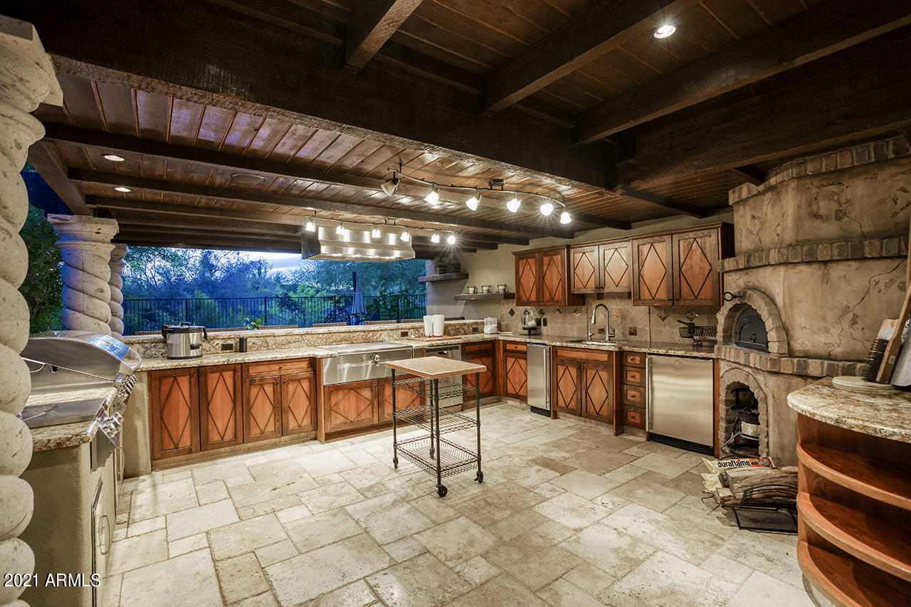 SAGUARO ESTATES - Residential