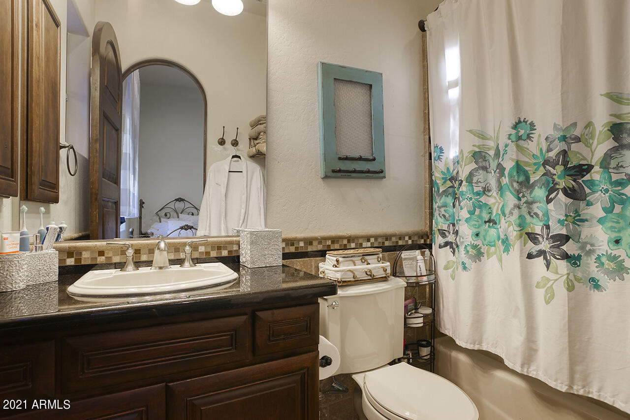 SAGUARO ESTATES - Residential