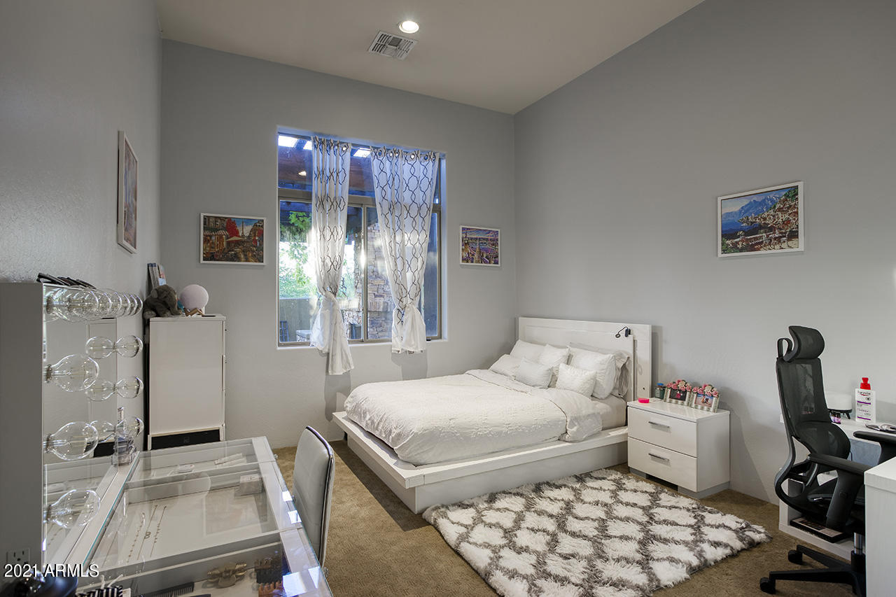 SAGUARO ESTATES - Residential