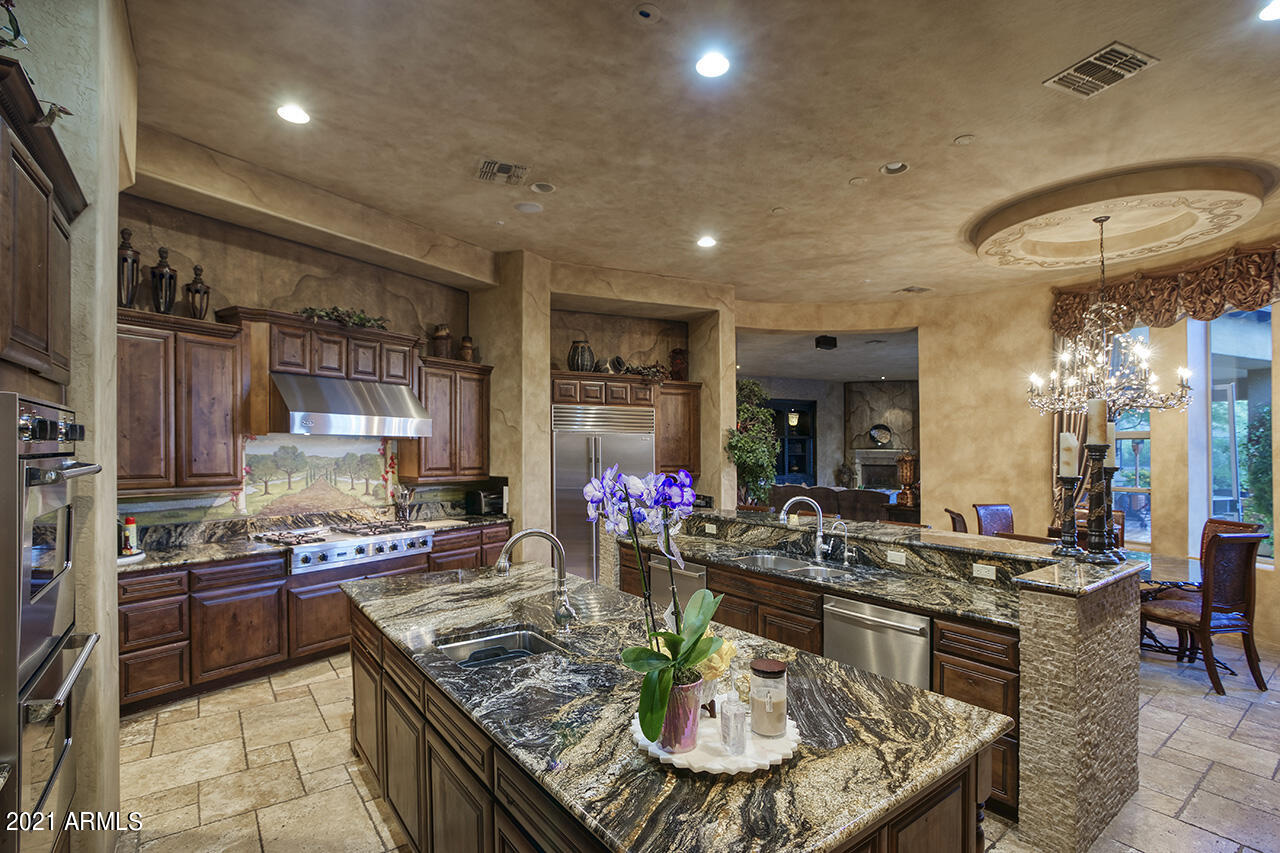 SAGUARO ESTATES - Residential