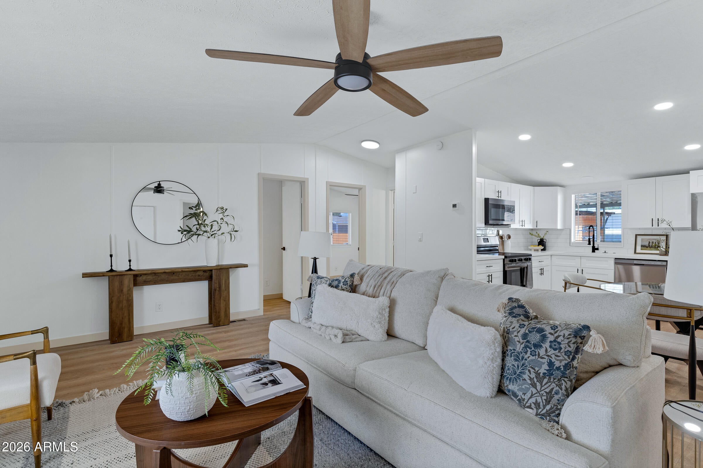 646 S 98TH Street