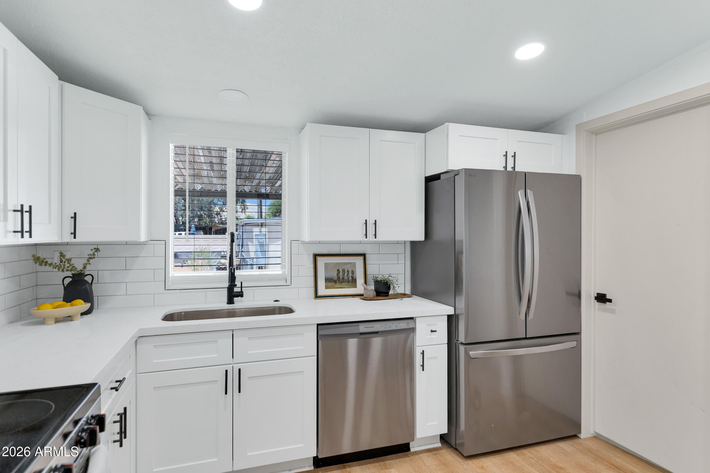 646 S 98TH Street