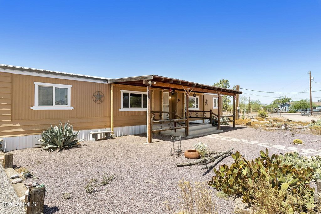 Photo of 293 S Belaire Road, Apache Junction, AZ 85119 (MLS # 7028683)