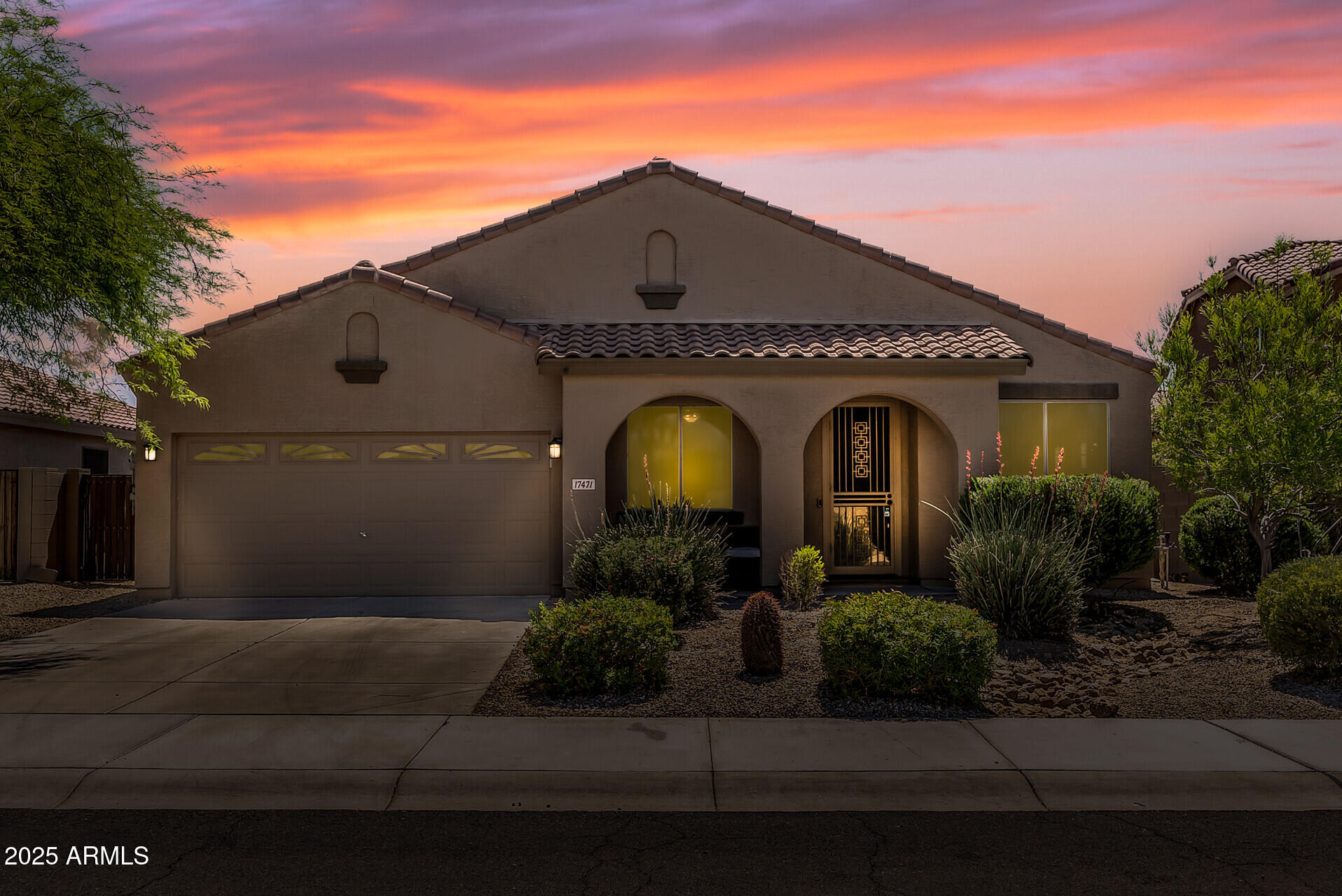 17471 W DESERT SAGE Drive