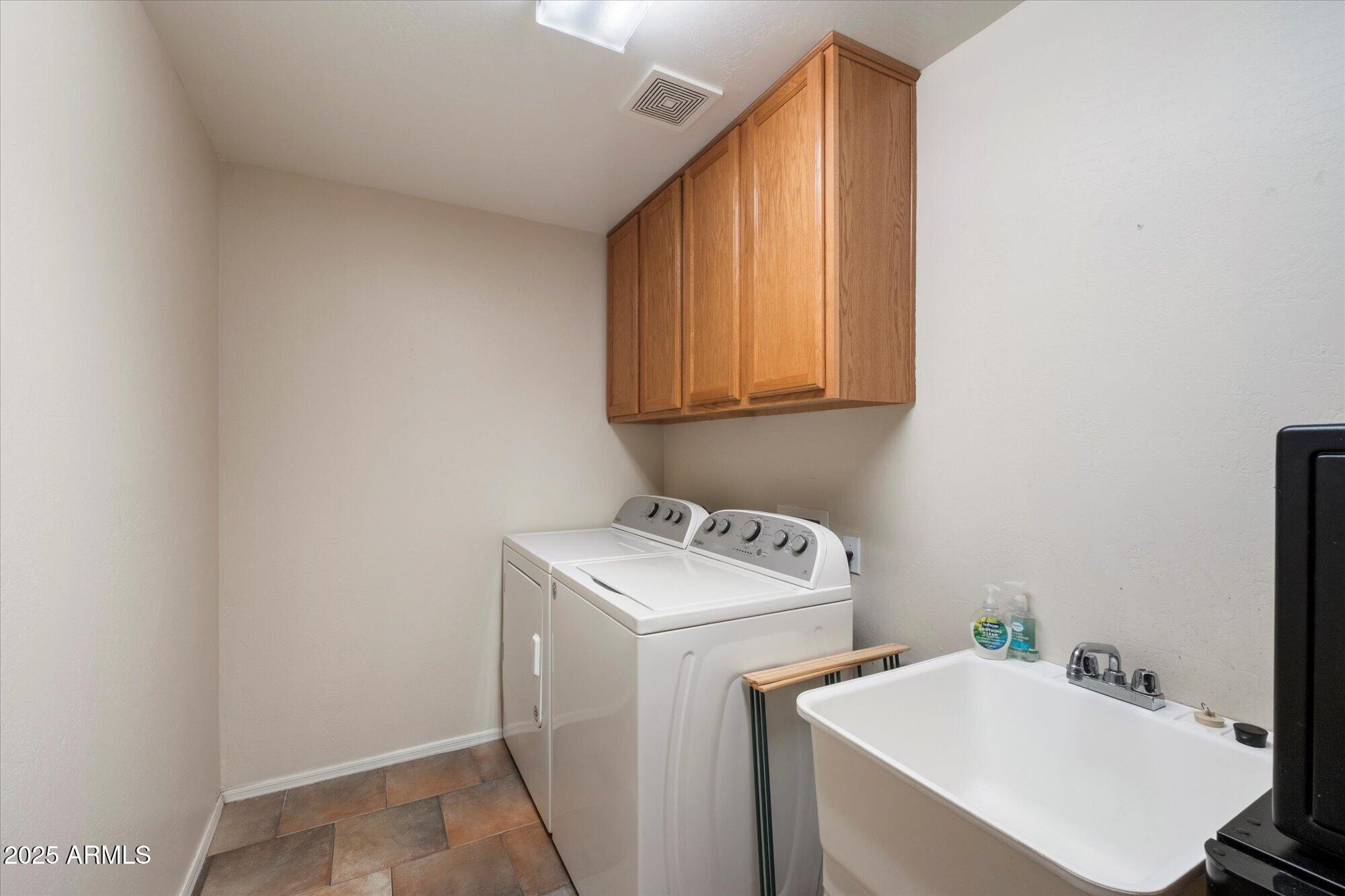 Phoenix, Arizona 85022, United States, 5 Bedrooms Bedrooms, ,3 BathroomsBathrooms,Residential,Active,132500