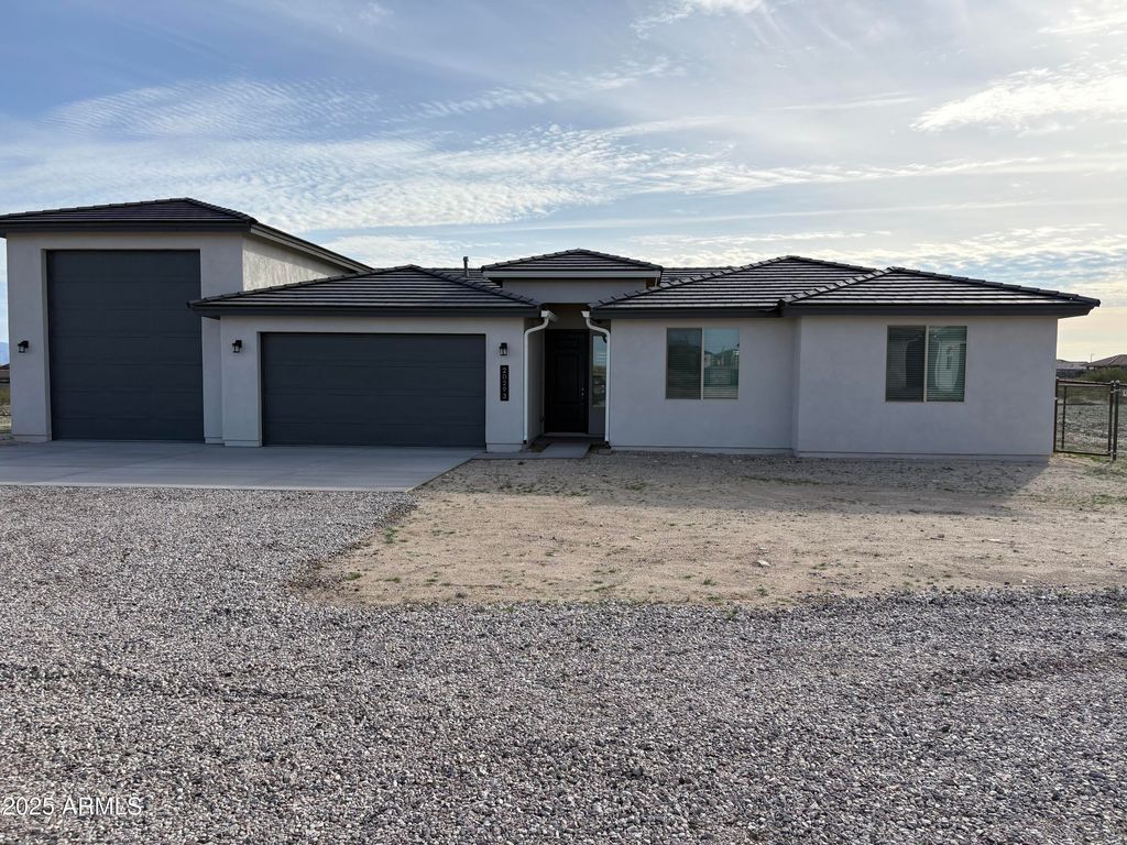 Photo of 20293 W Hazelwood Street, Litchfield Park, AZ 85340 (MLS # 6962453)