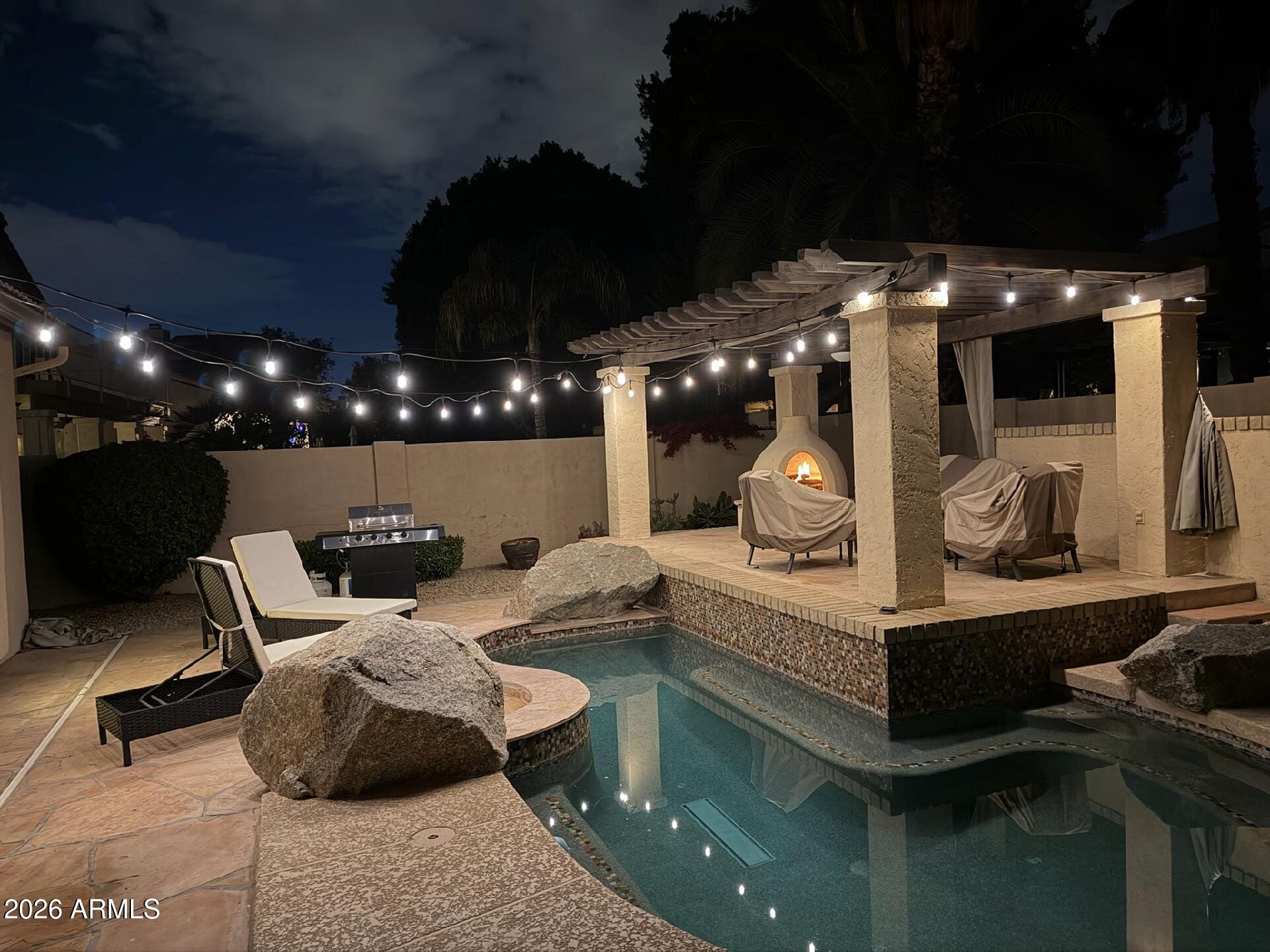 318 W Campo Bello Drive