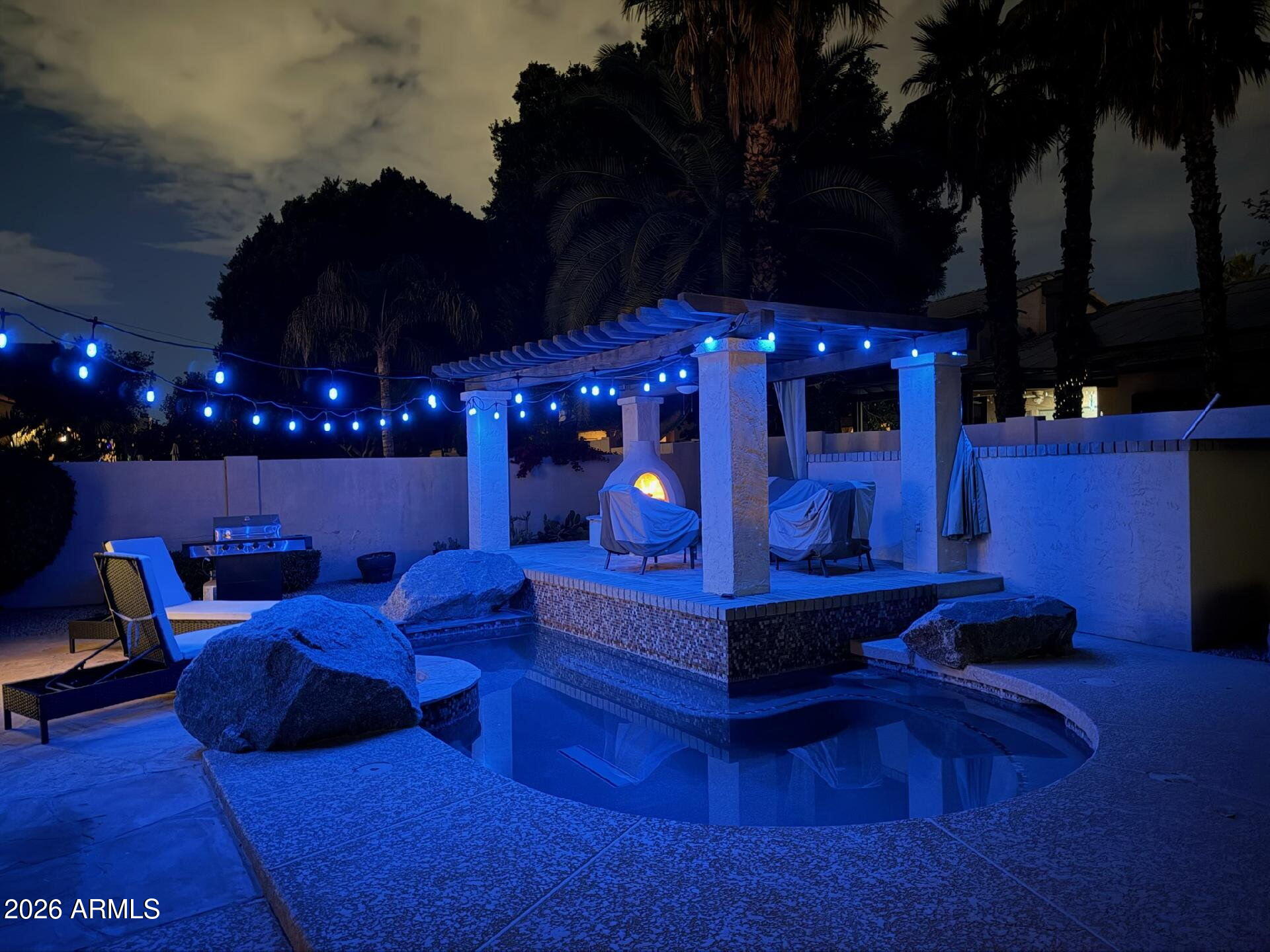 318 W Campo Bello Drive