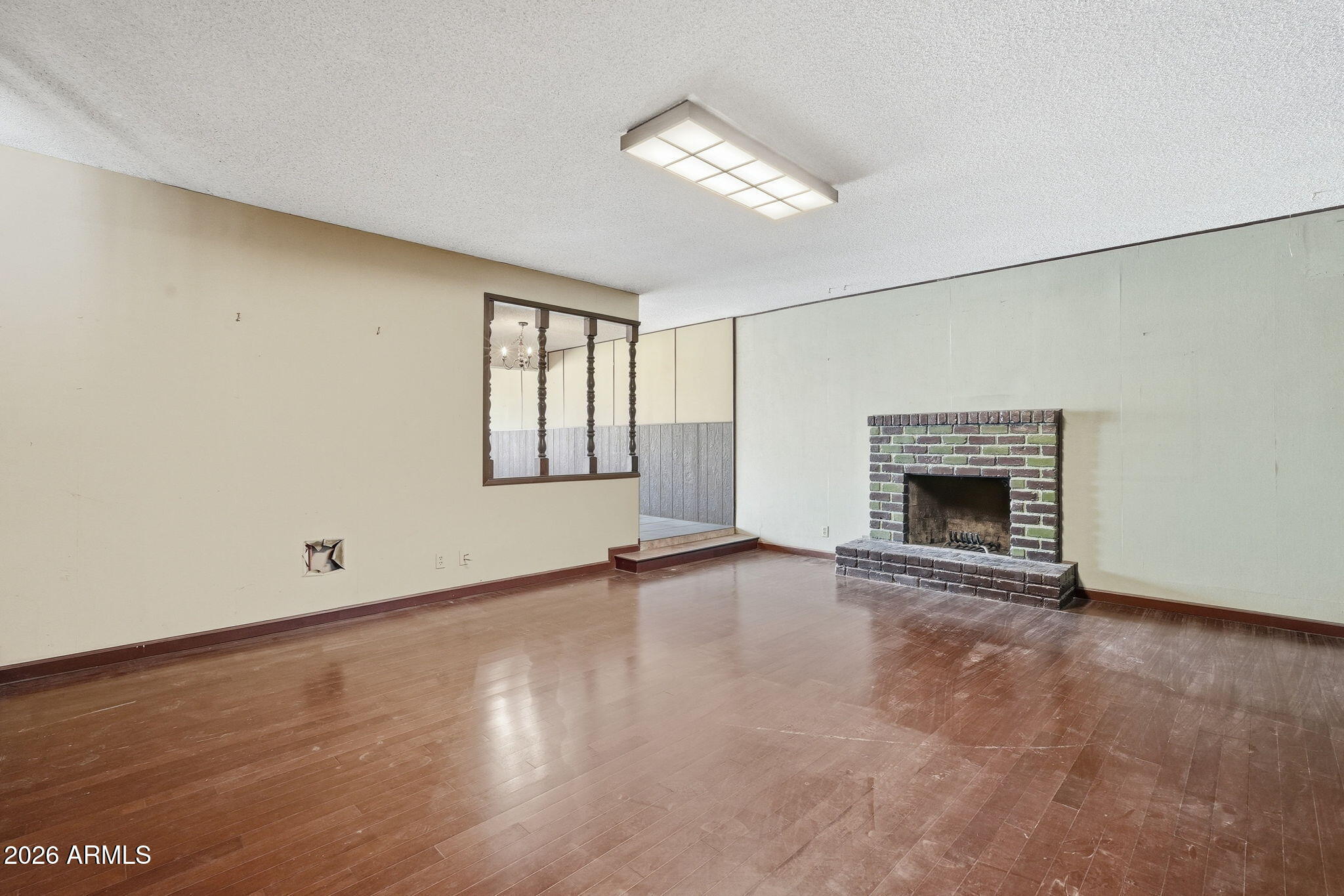 224 E LA JOLLA Drive