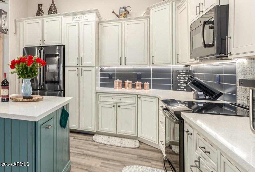 13614 W CATALINA Drive