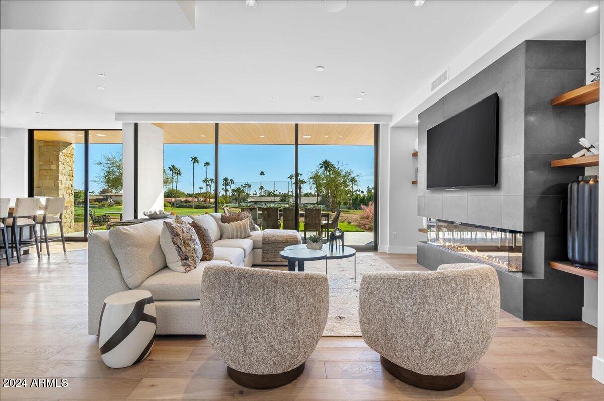 6311 E Phoenician Boulevard 21