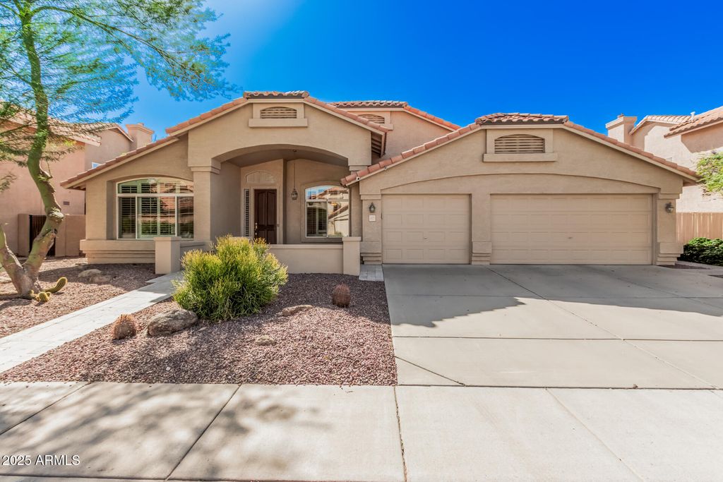 Photo of 1427 W Amanda Lane, Tempe, AZ 85284 (MLS # 6934418)