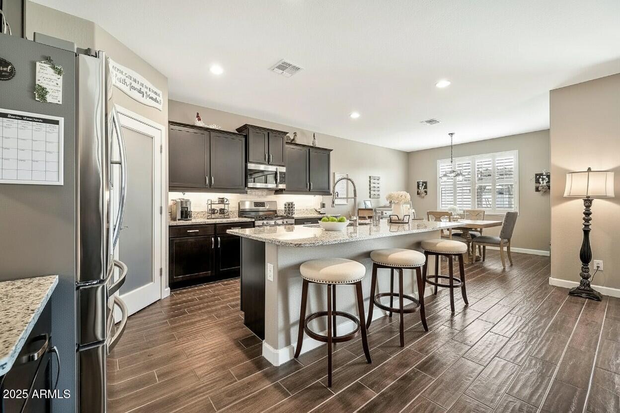 30199 W FAIRMOUNT Avenue