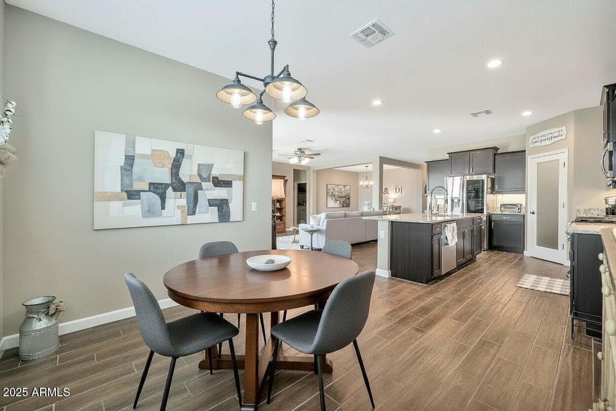 30199 W FAIRMOUNT Avenue