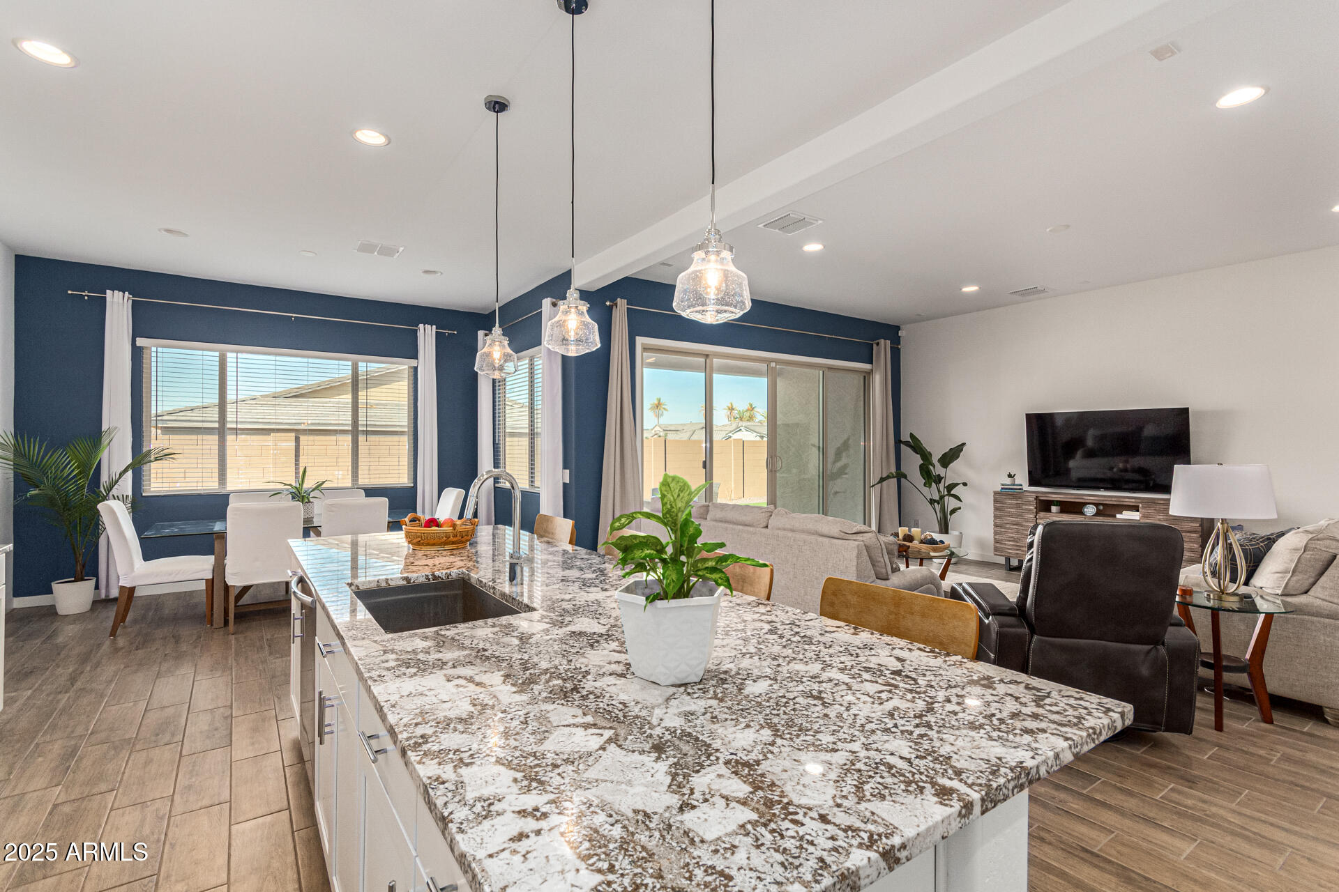 3820 W MCNEIL Street