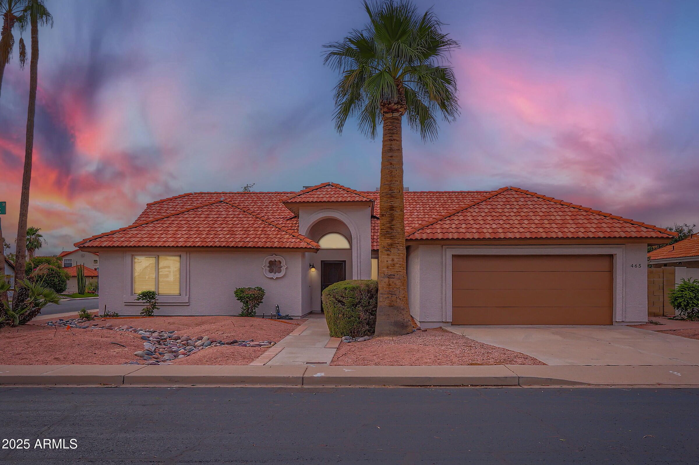 465 E HALIFAX Street