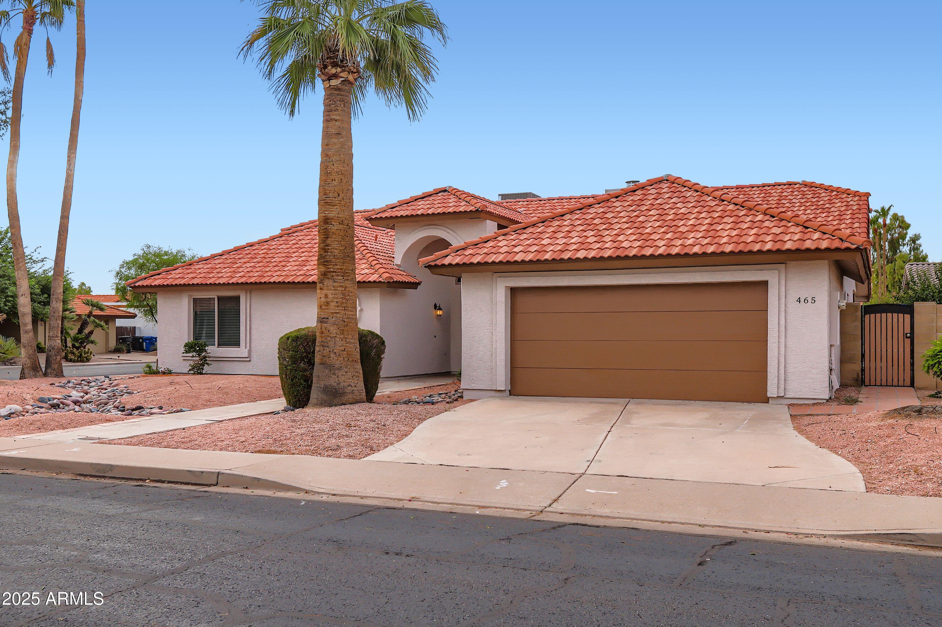 465 E HALIFAX Street