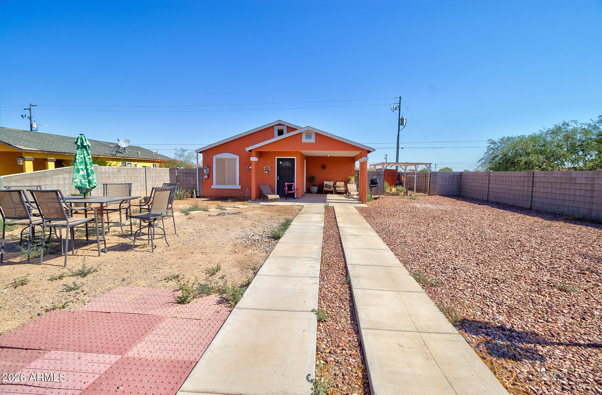 3300 W MADERA Drive