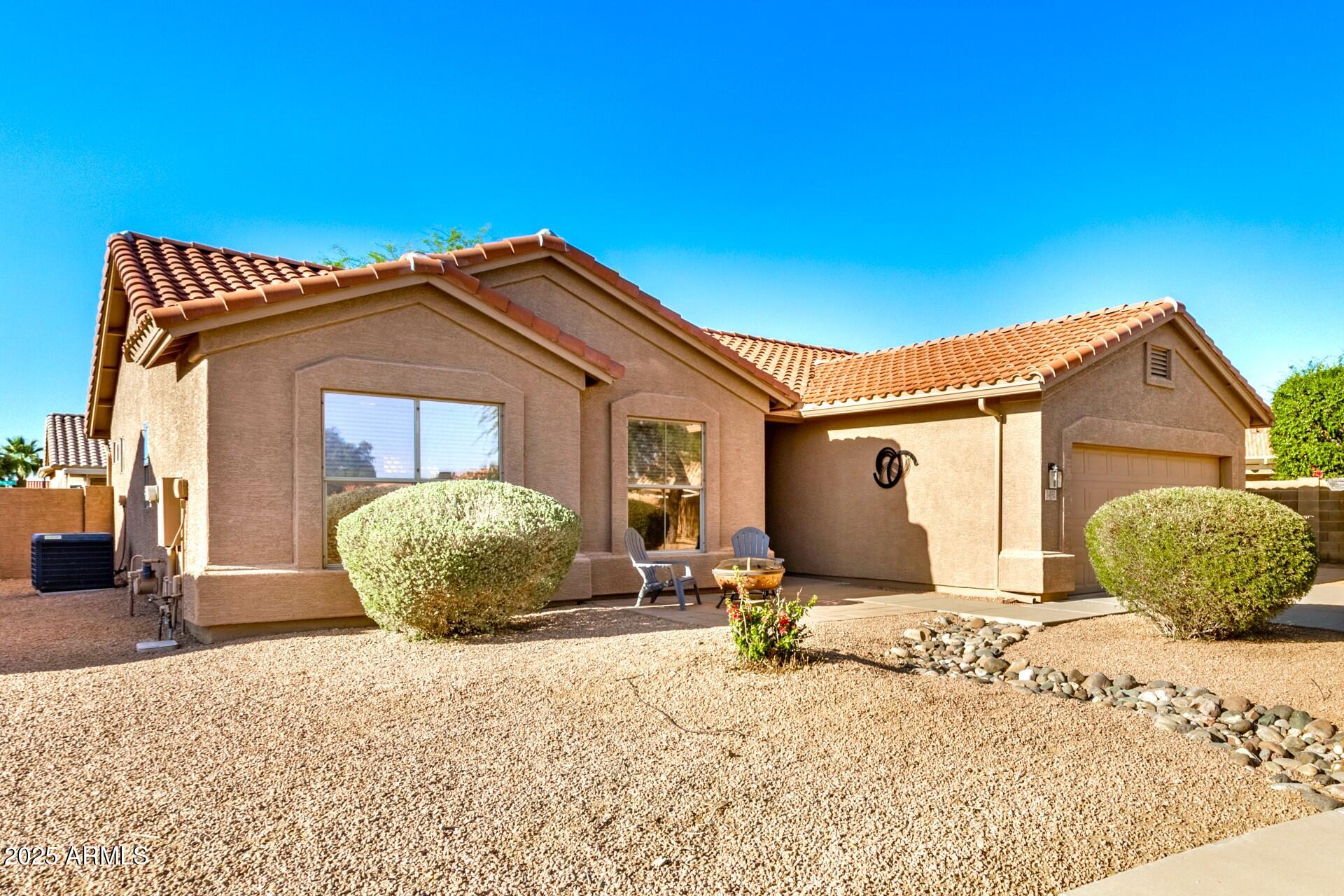 1492 E WESTCHESTER Drive