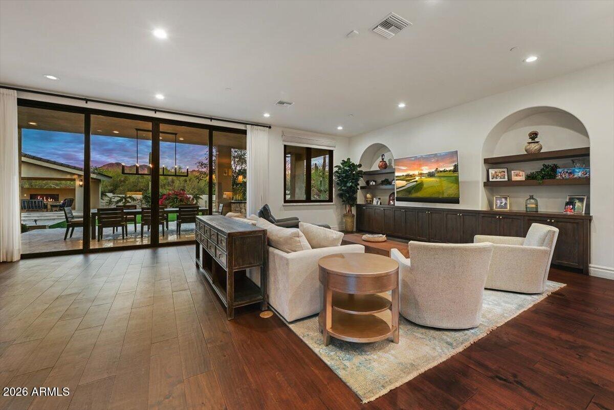 8549 E Los Gatos Drive