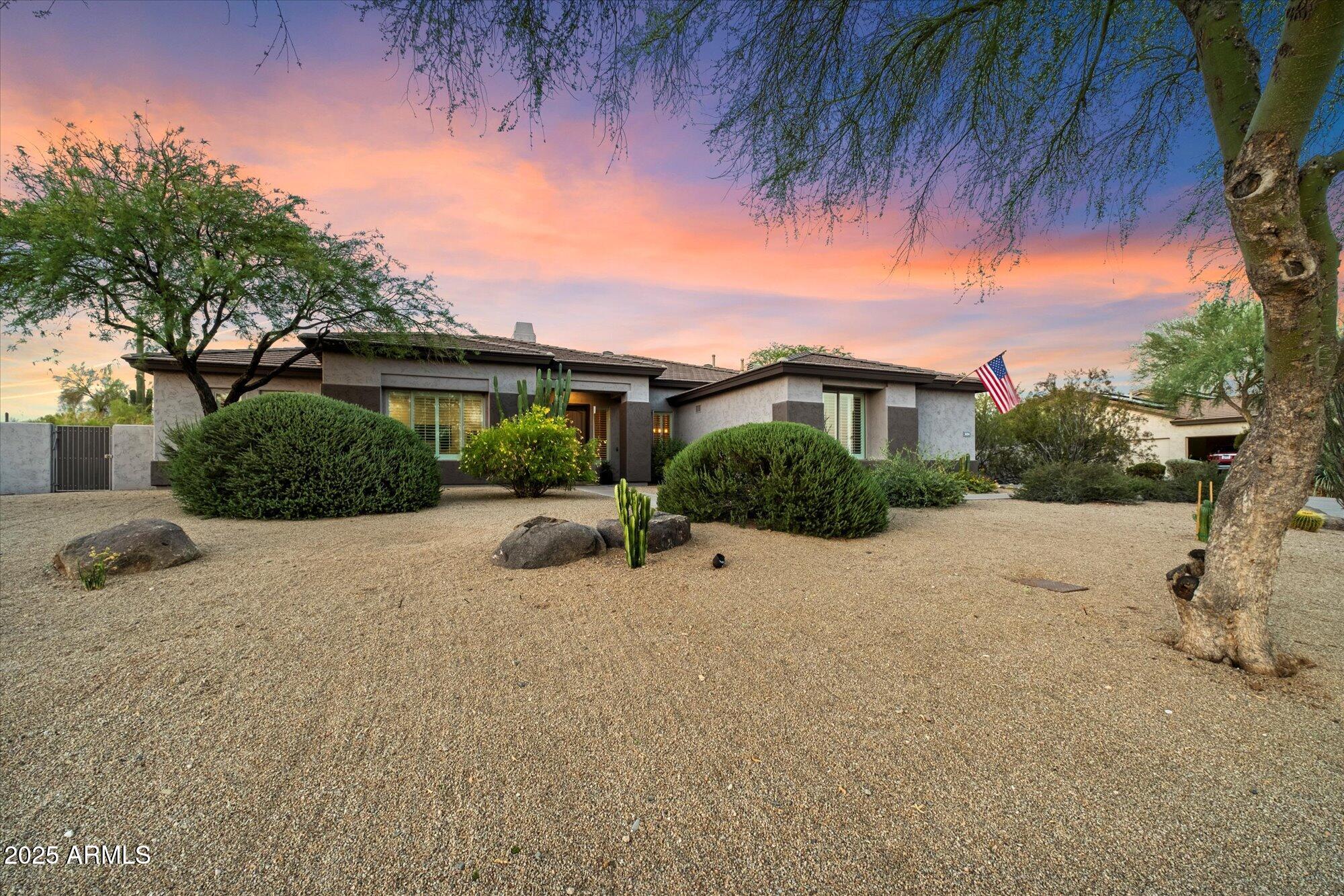 5694 E GREYTHORN Drive