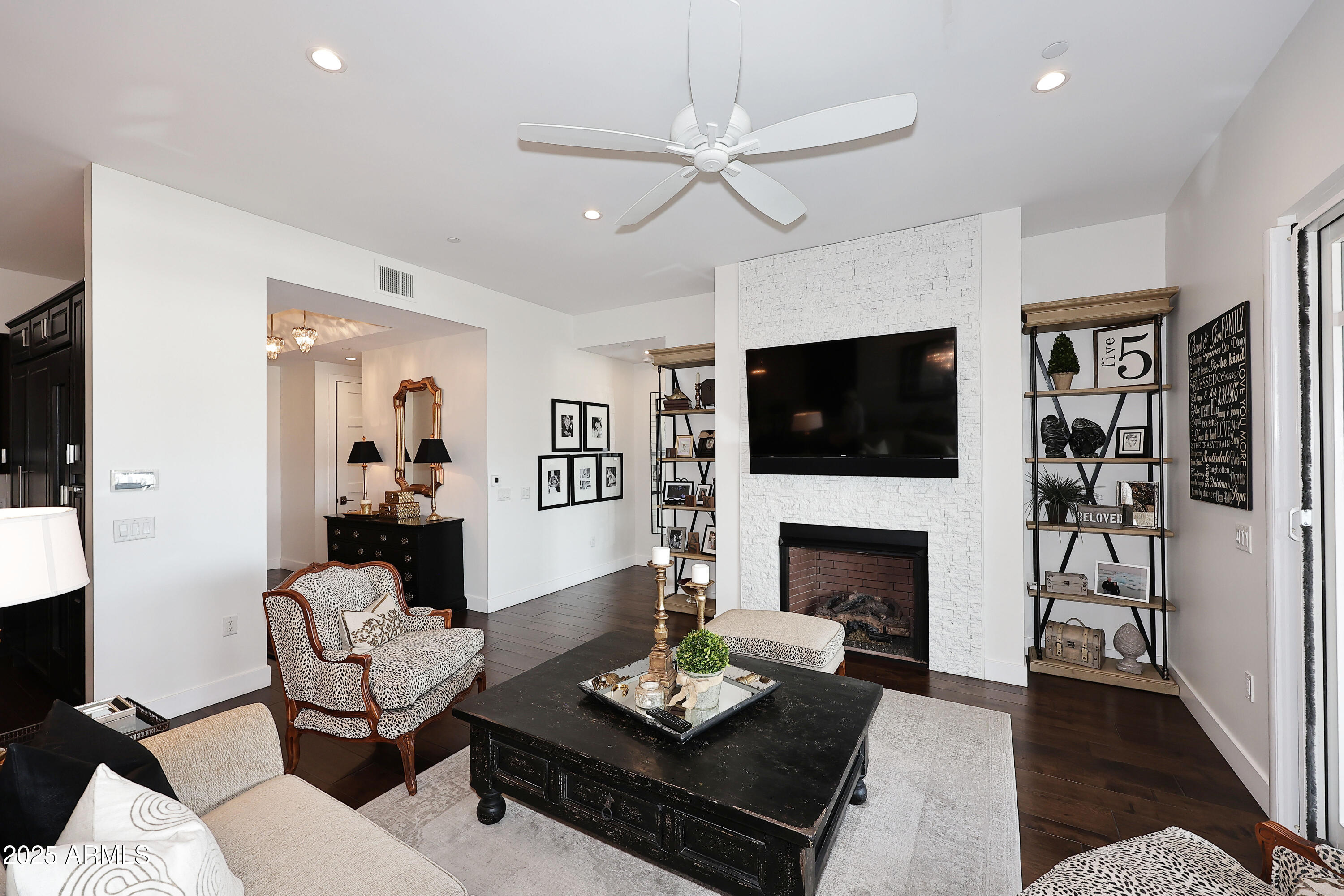 6166 N Scottsdale Road C4004