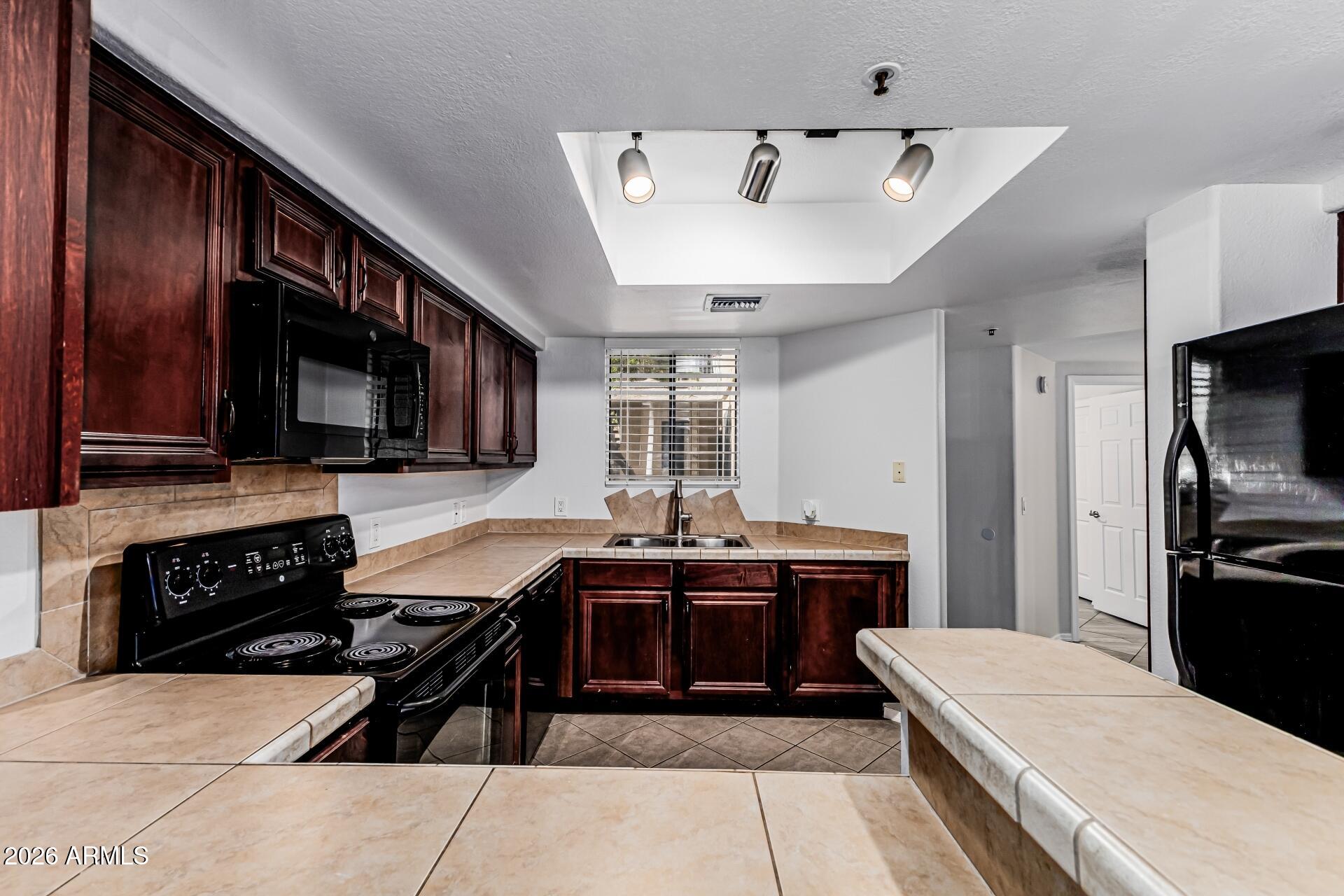 4925 E DESERT COVE Avenue 106