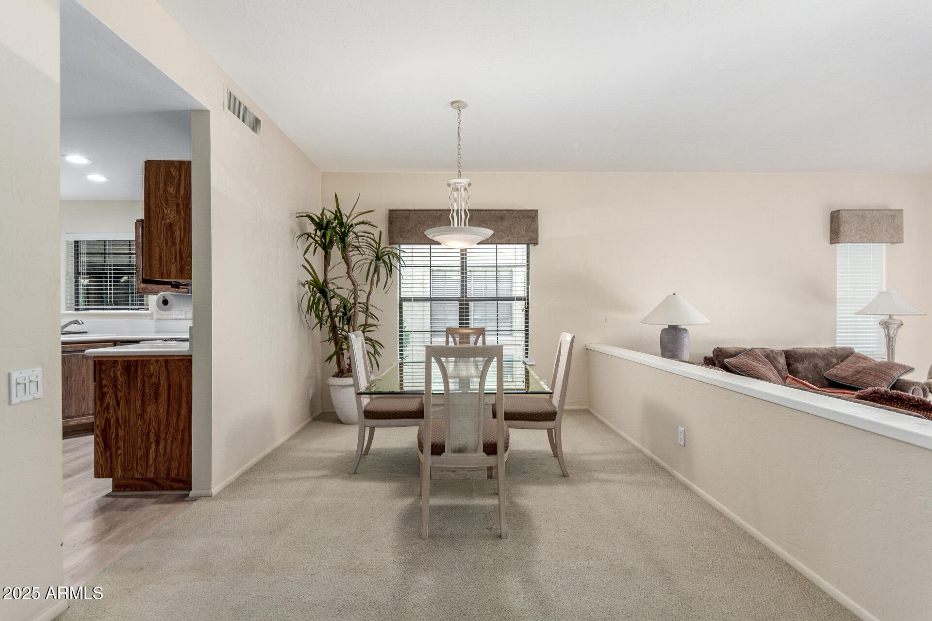 10019 E MOUNTAIN VIEW Road 1121