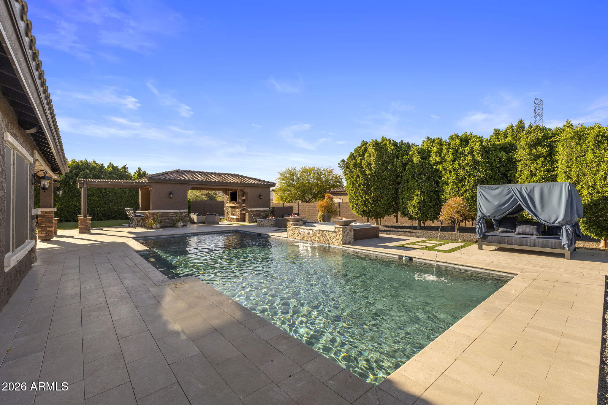 CABALLOS DEL RIO - Residential