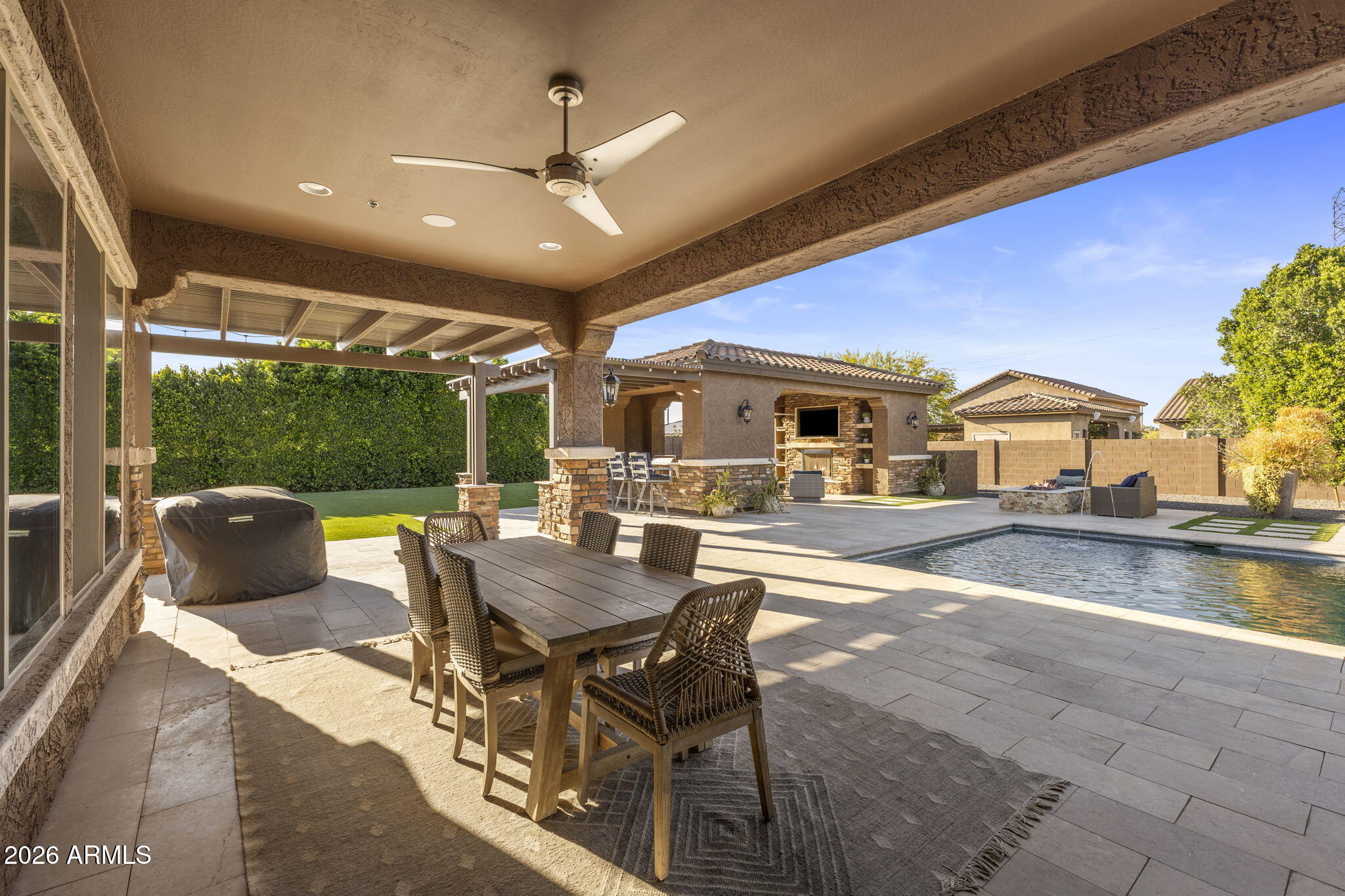 CABALLOS DEL RIO - Residential