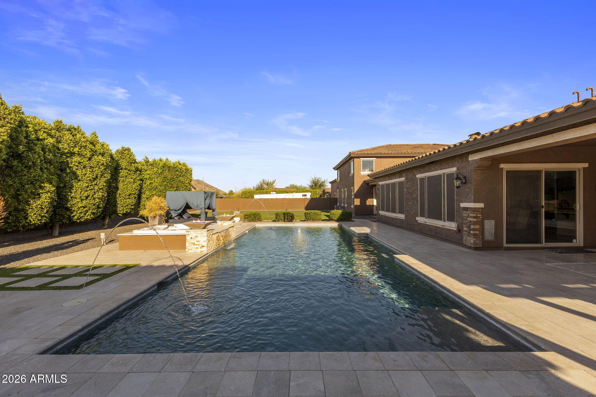 CABALLOS DEL RIO - Residential