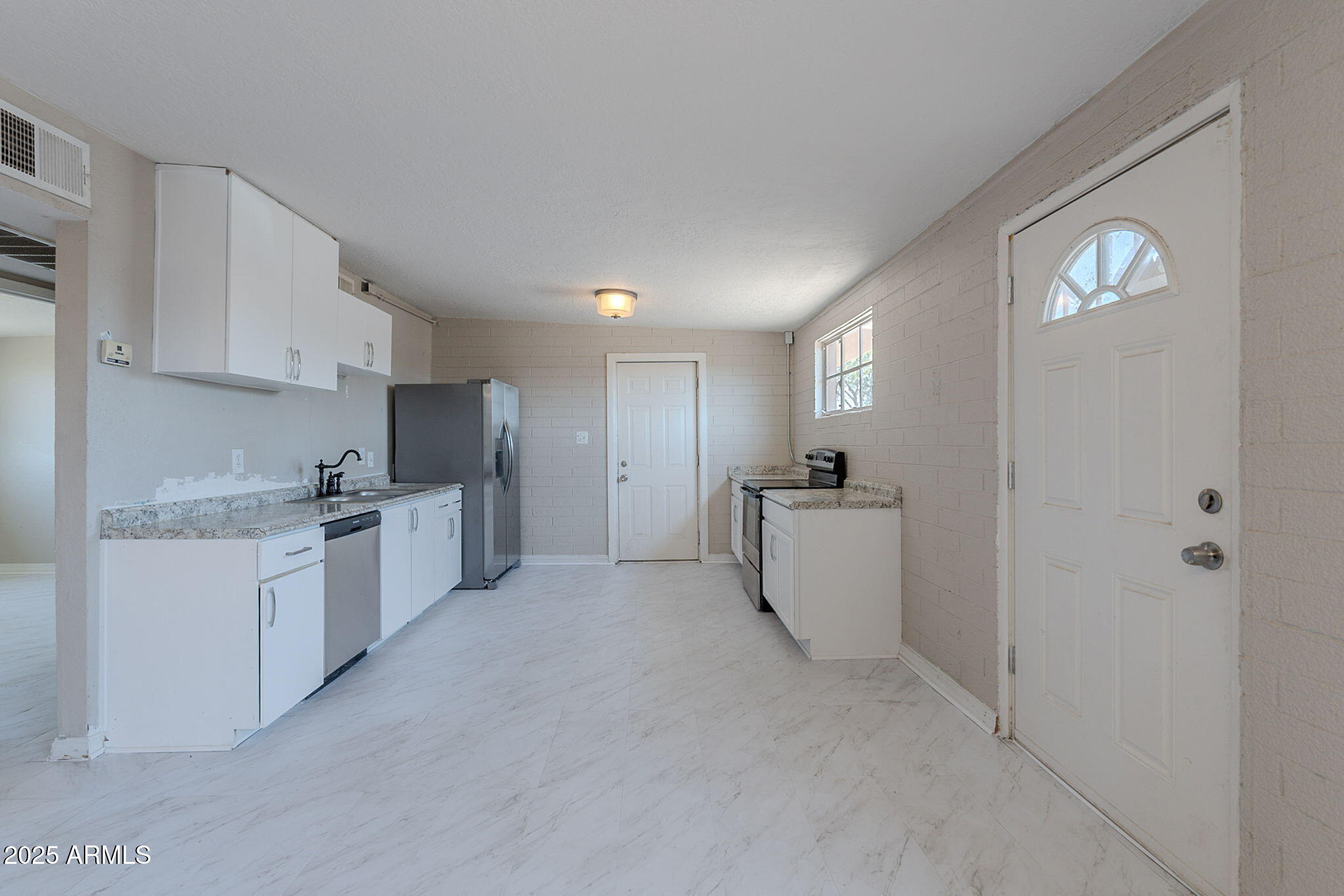 3946 W MONTE VISTA Road