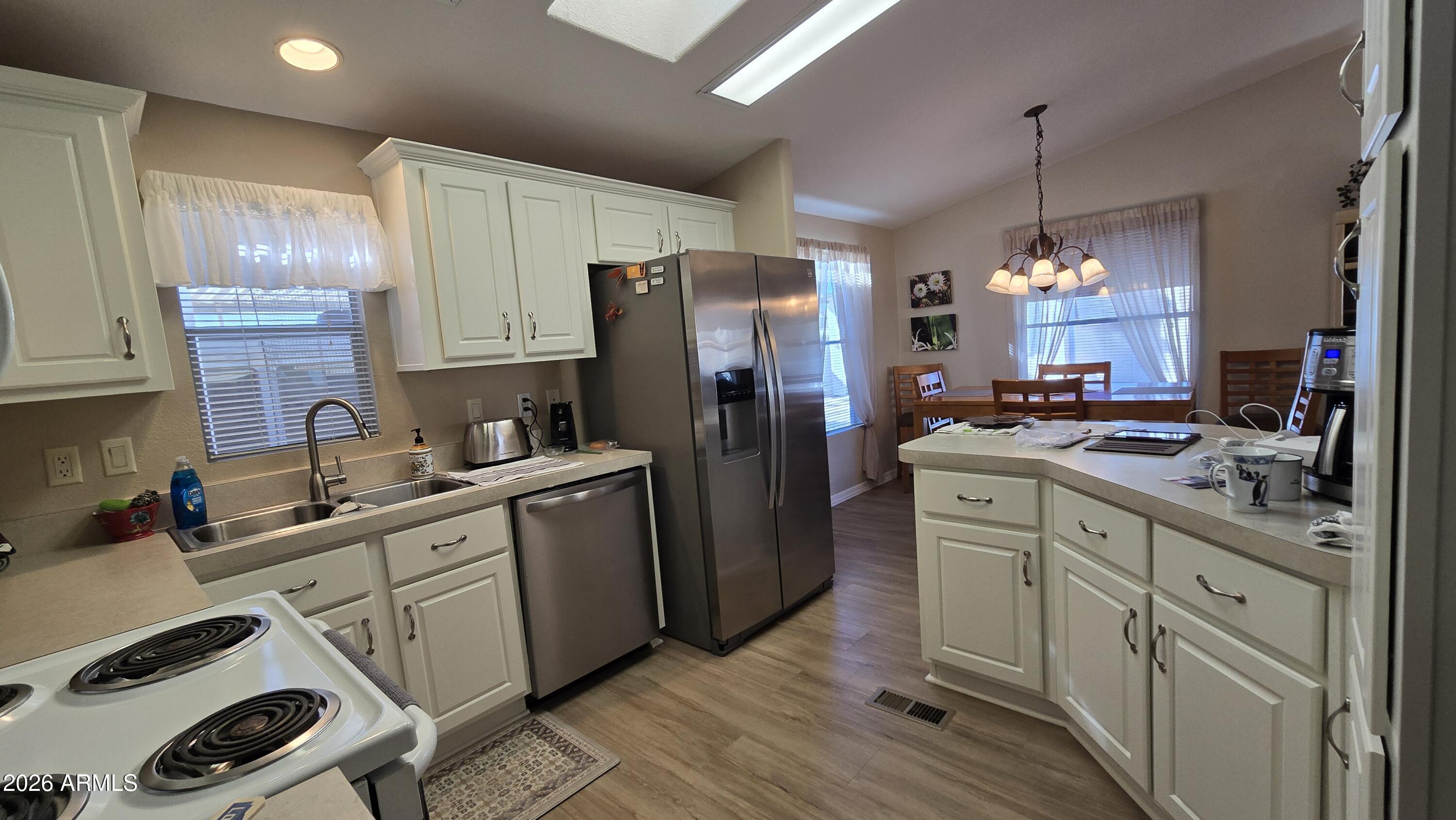 17200 W BELL Road 754